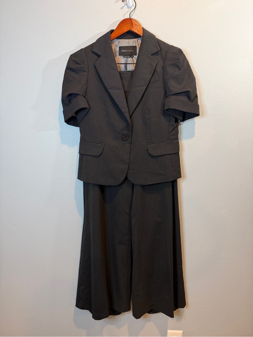 BCBG Max Azria Y2K Pinstripe Suit Puff Sleeve Blazer M Wide Leg Pants 10 NWOT